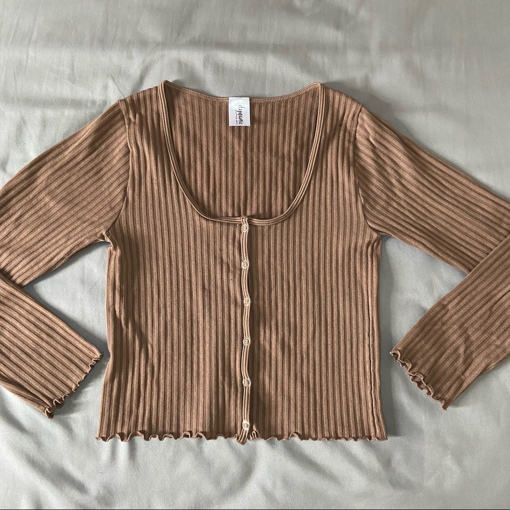 MANDEE Ribbed Mid-Sleeve Crop-Top